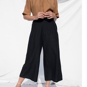 OZMA Studio Trouser with side button closure